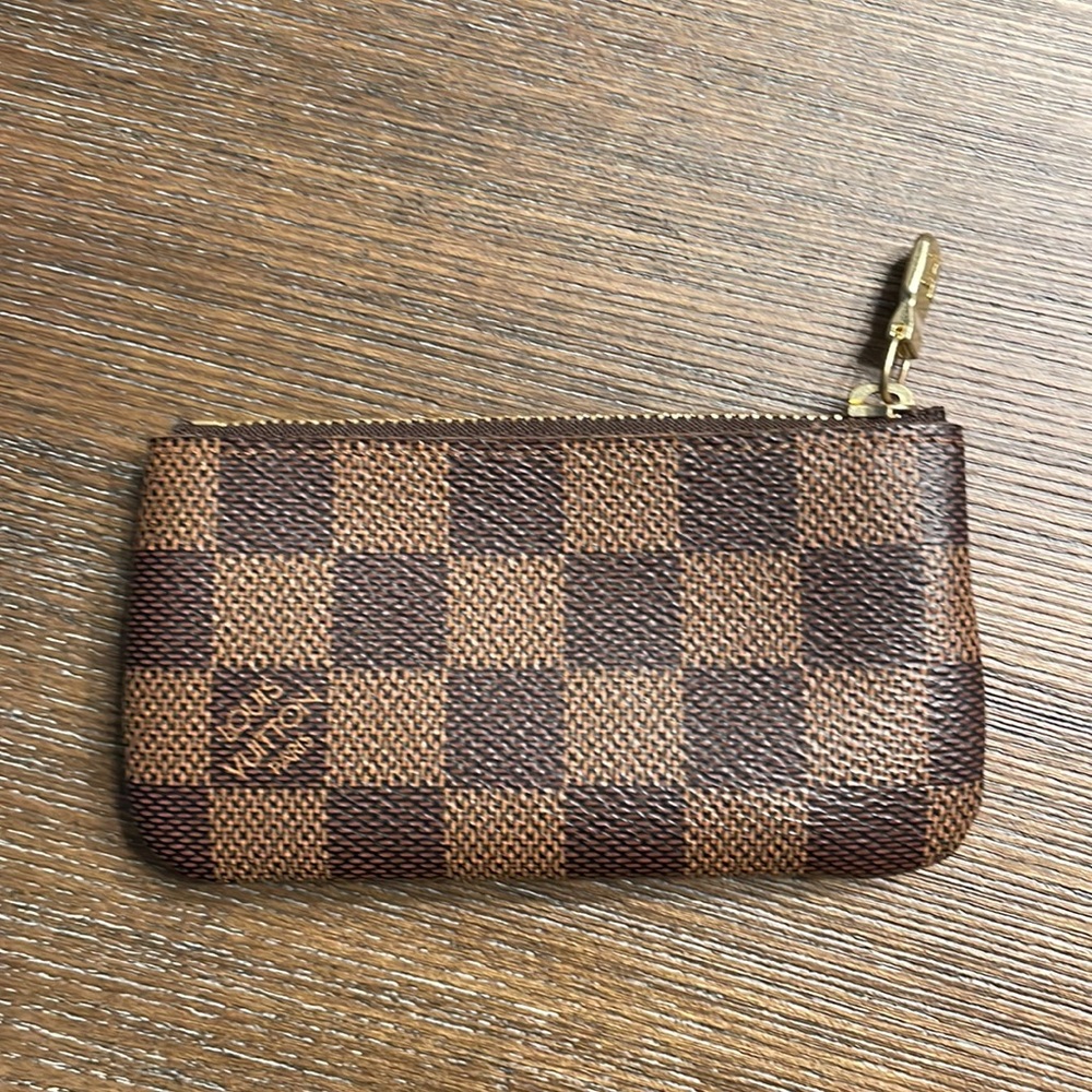 LV Key Pouch Damier Ebene